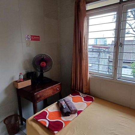Kost Carmelia Syariah Baranangsiang Bogor Hotel Kültér fotó