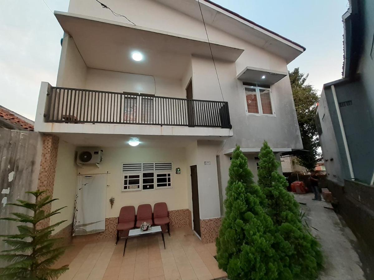 Kost Carmelia Syariah Baranangsiang Bogor Hotel Kültér fotó